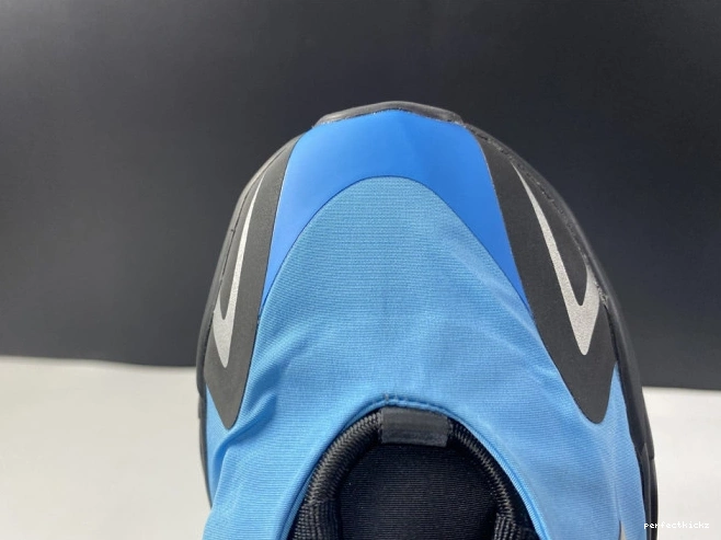 Yeezy 'Bright Boost Cyan' GZ3079 ADIDAS 700 MNVN 0722